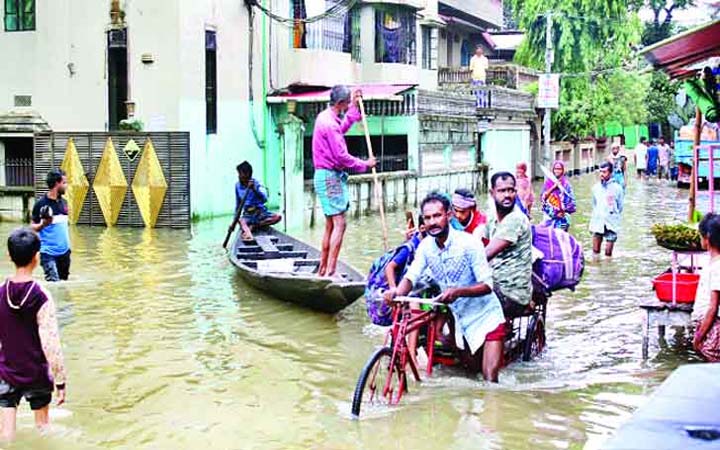 বন্যায় ভাসছে সিলেট-সুনামগঞ্জ: চরম খাদ্য সংকট